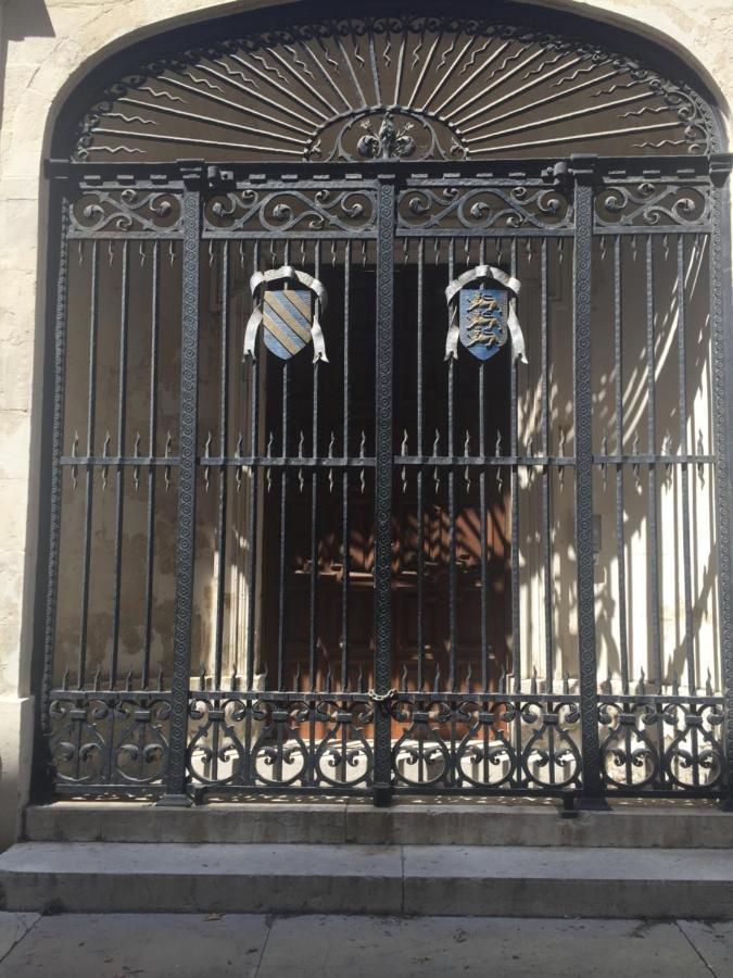 Palais De Luppe, Chambre D'Hotes 阿爾勒 外观 照片