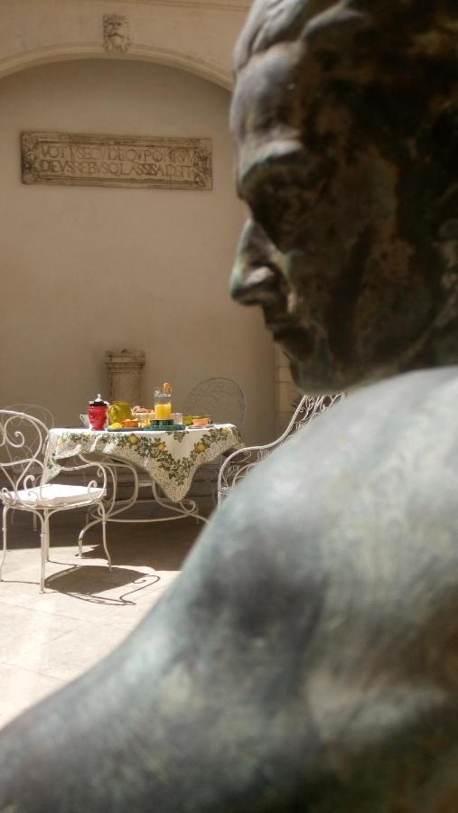 Palais De Luppe, Chambre D'Hotes 阿爾勒 外观 照片