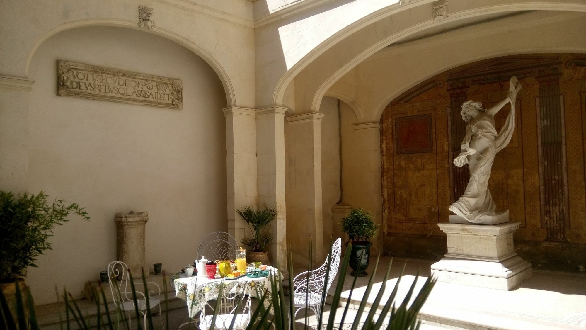 Palais De Luppe, Chambre D'Hotes 阿爾勒 外观 照片